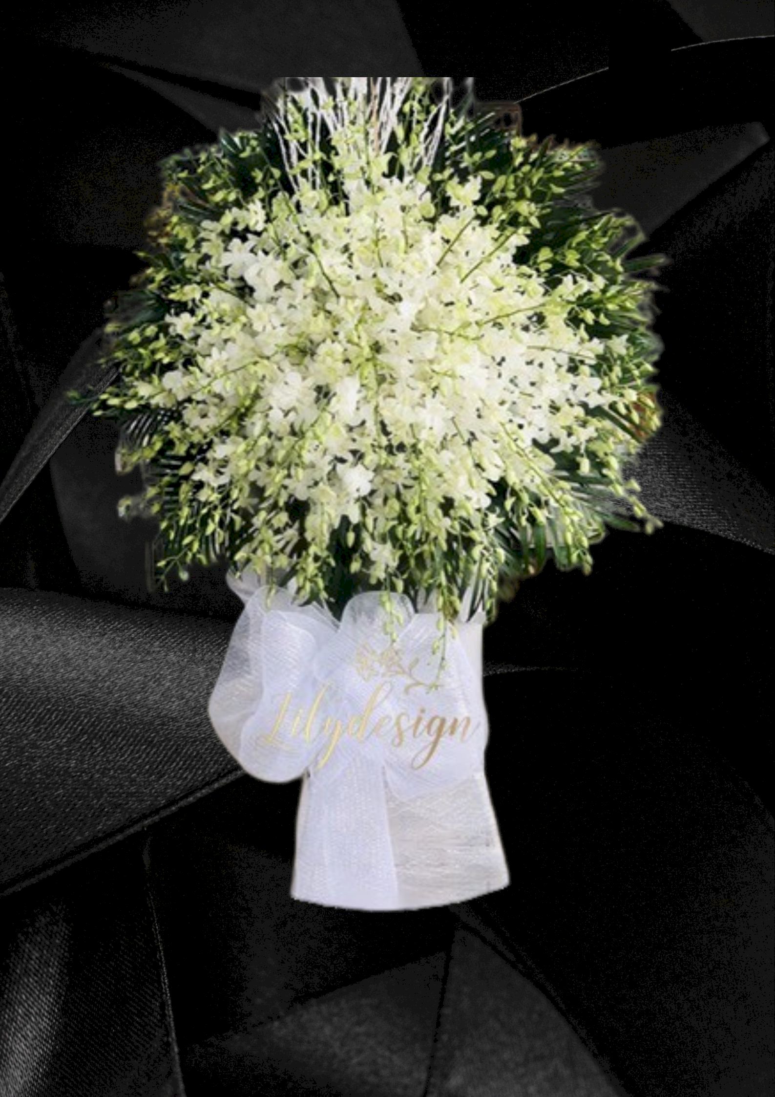 Vòng hoa chia buồn trắng trang nhã